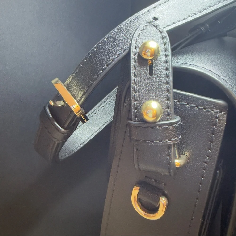 Marc Jacobs Black and Gold Rider Saddle Leather Bag - Picture 4 of 11